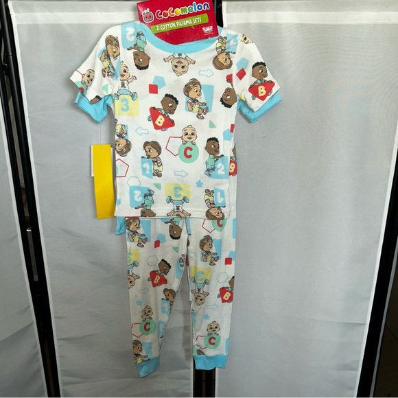 Blue and White Pajamas with Soft Fabric - Picture 2 of 3